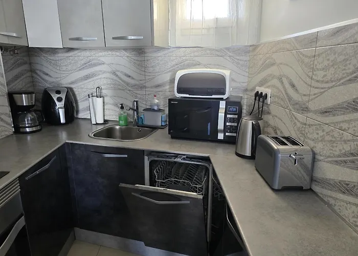 Playa Paraiso 2 Bedrooms With Ocean View Pool And Parking * 아데제